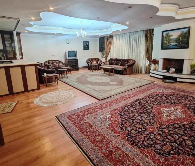 آپارتمان ۲۲۰ متری