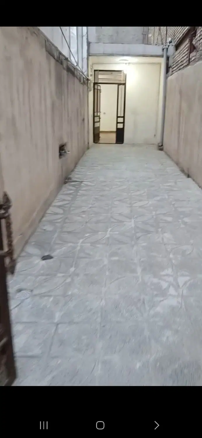 خانه  پشت قواره در ایثار