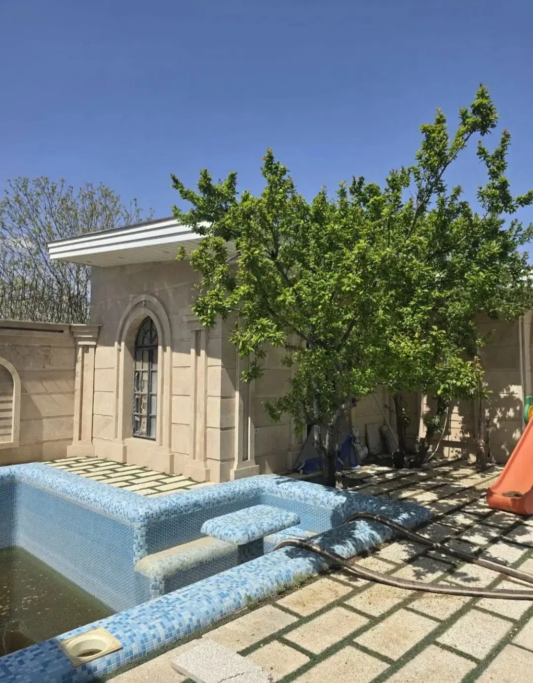 باغ ویلا سند تک برگ بکه شهریار باغدشت دنج