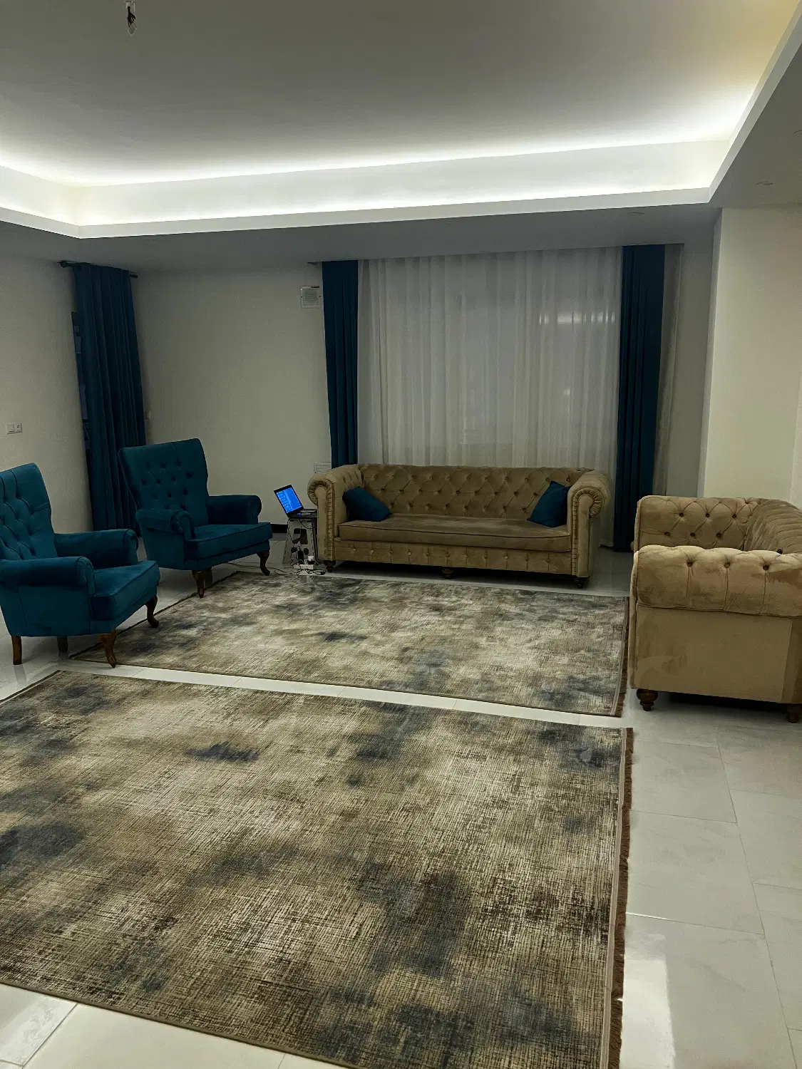 اپارتمان ۱۰۰متری اندیشه فاز یک