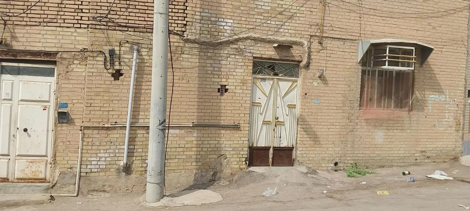 منزل دو طبقه آخر خیابان سادات