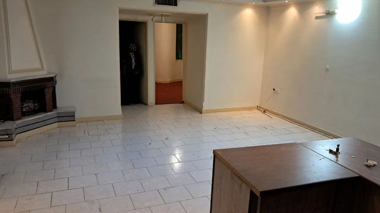۸۳ متری شاخه رو به نما