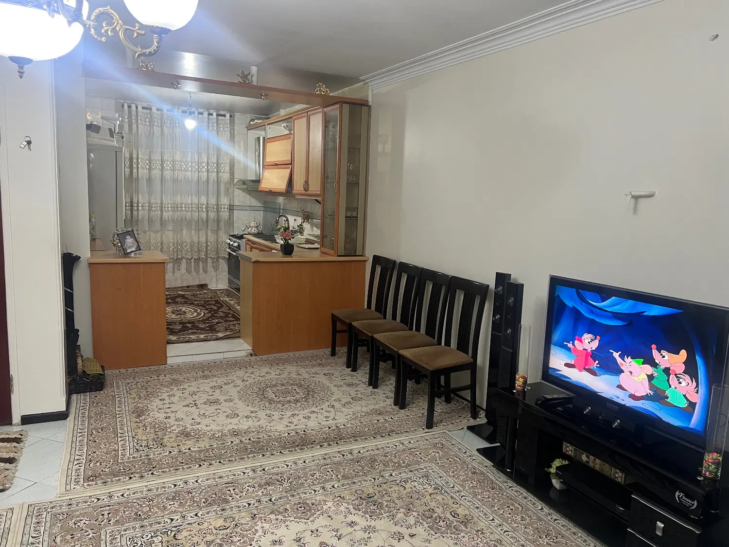 آپارتمان ۳ طبقه مهرشهر