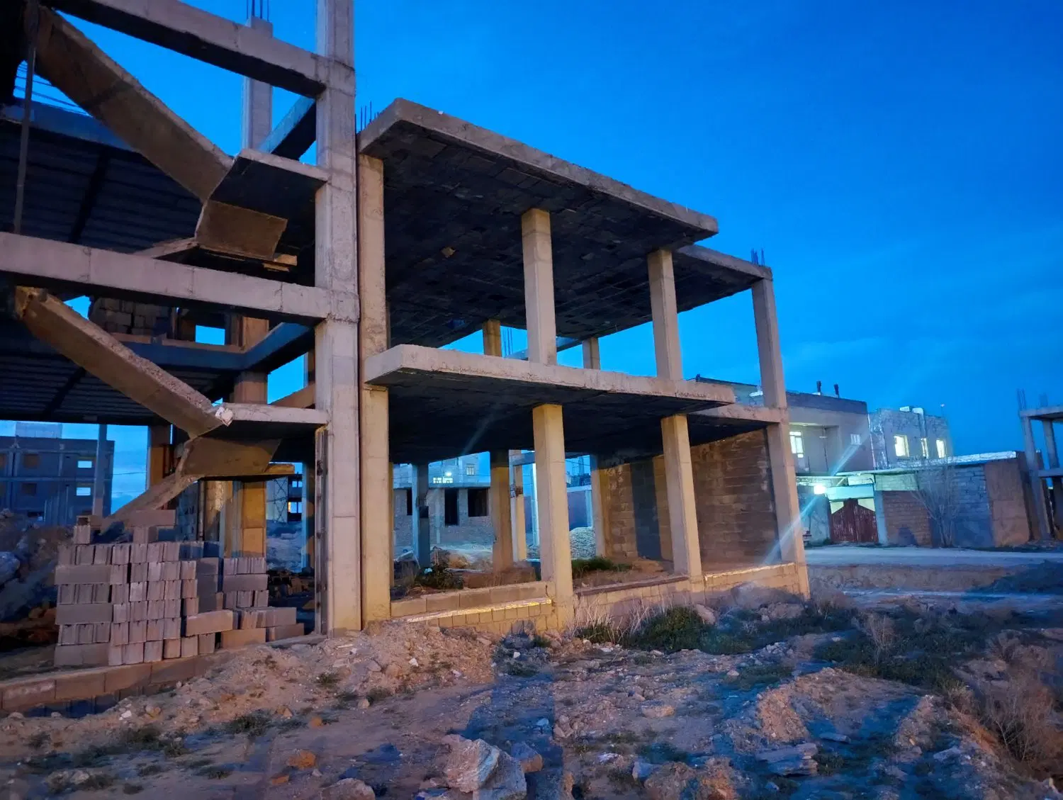 فروش خانه نیمه کاره