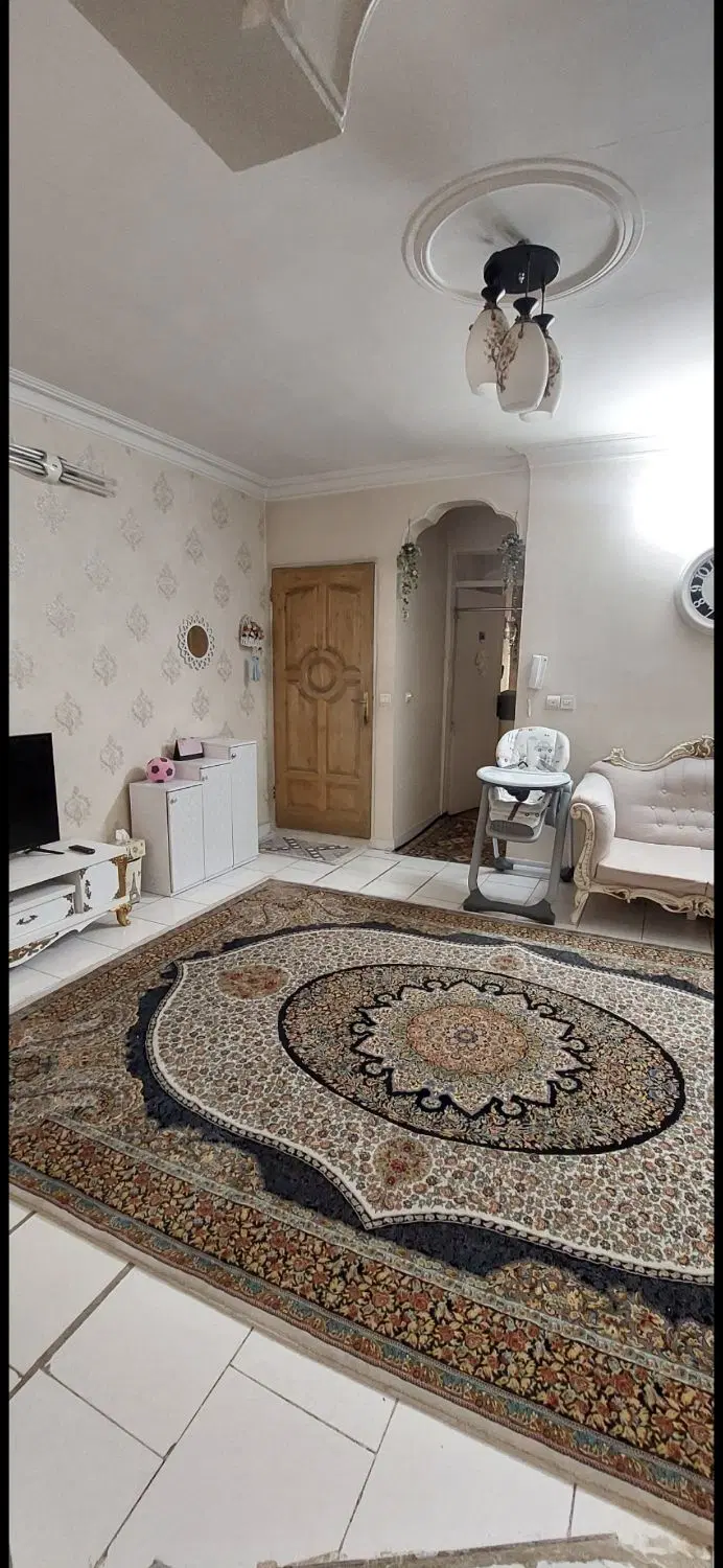 ۵۰ متری ۱خواب سالن مربع نوگیر طبقه دوم