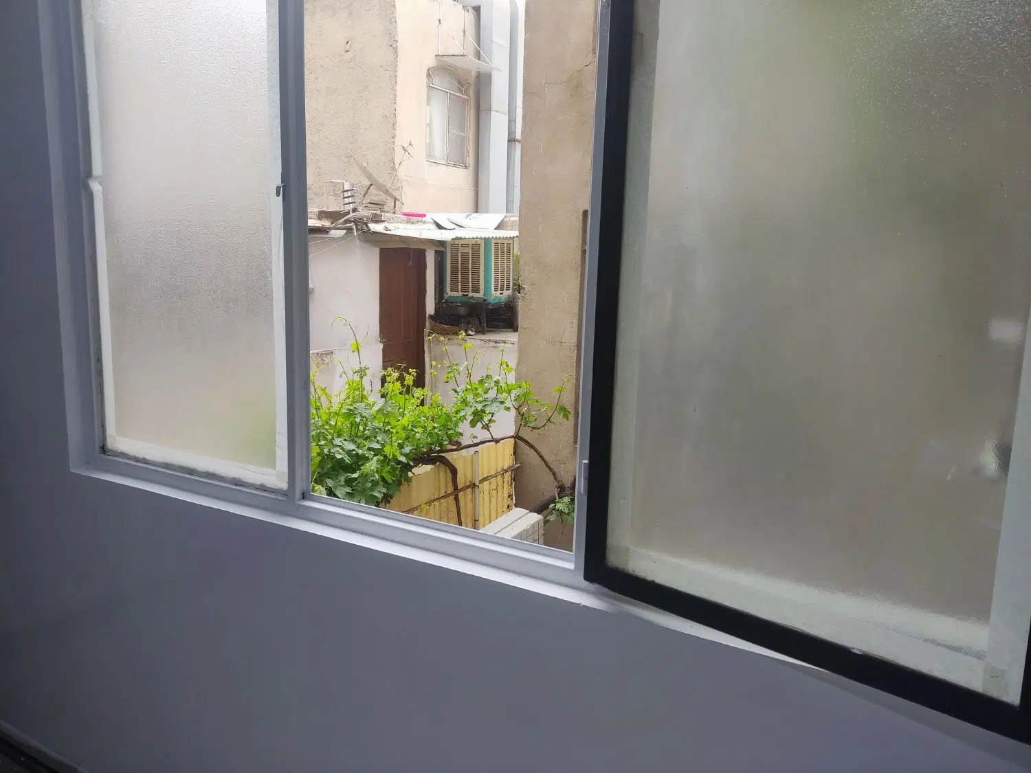 واحد ۴۵متری شیک وتمیز