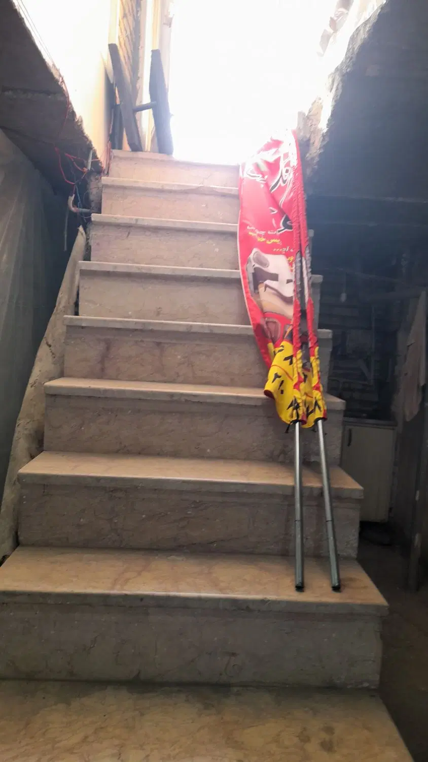 زیرزمین۱۰۰متری جهت کارگاه یا انباری
