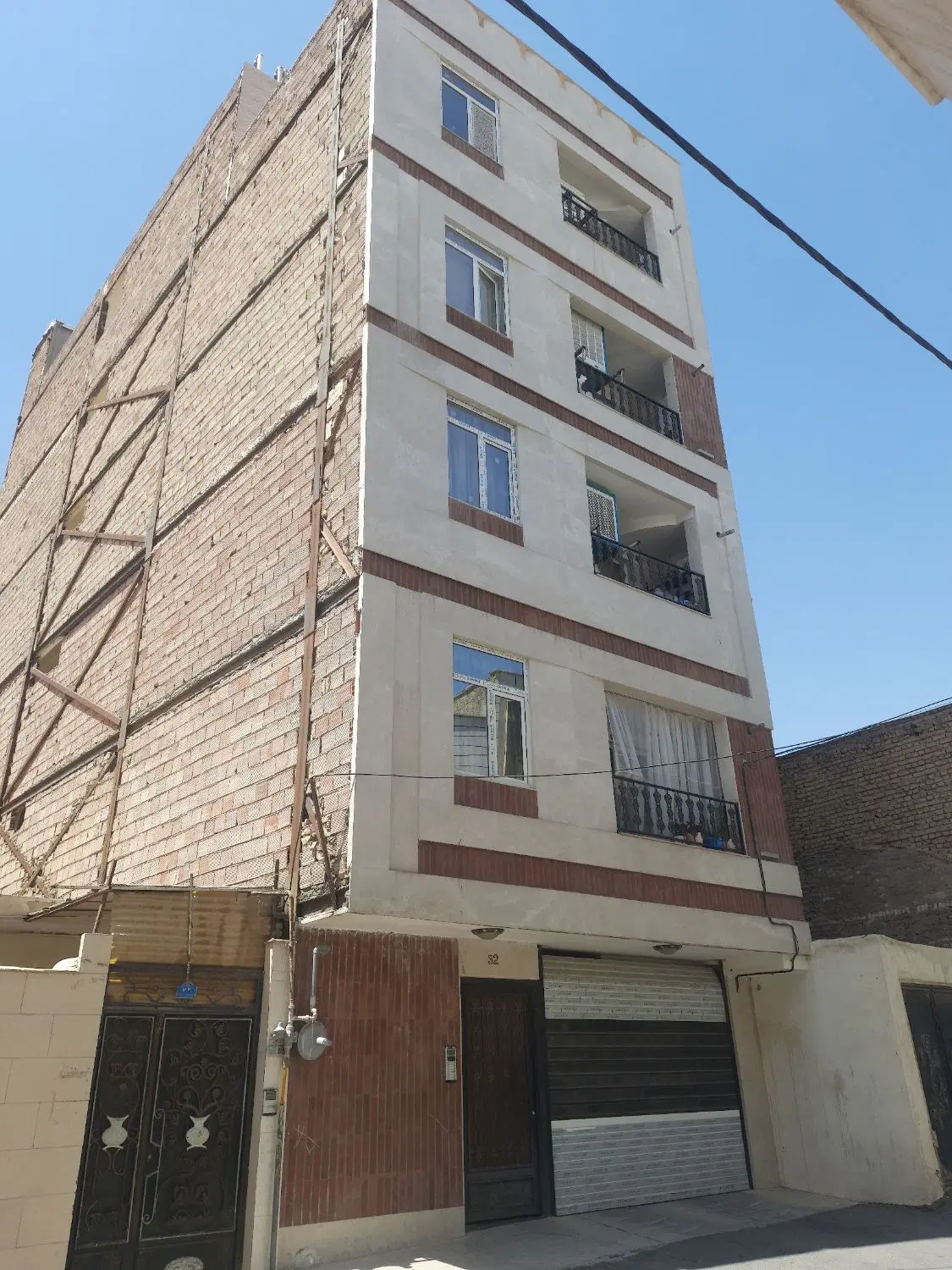 آپارتمان مسکونی