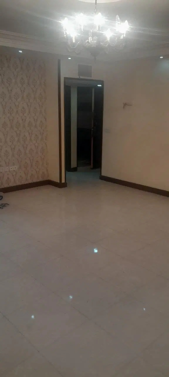 آپارتمان طبقه اول