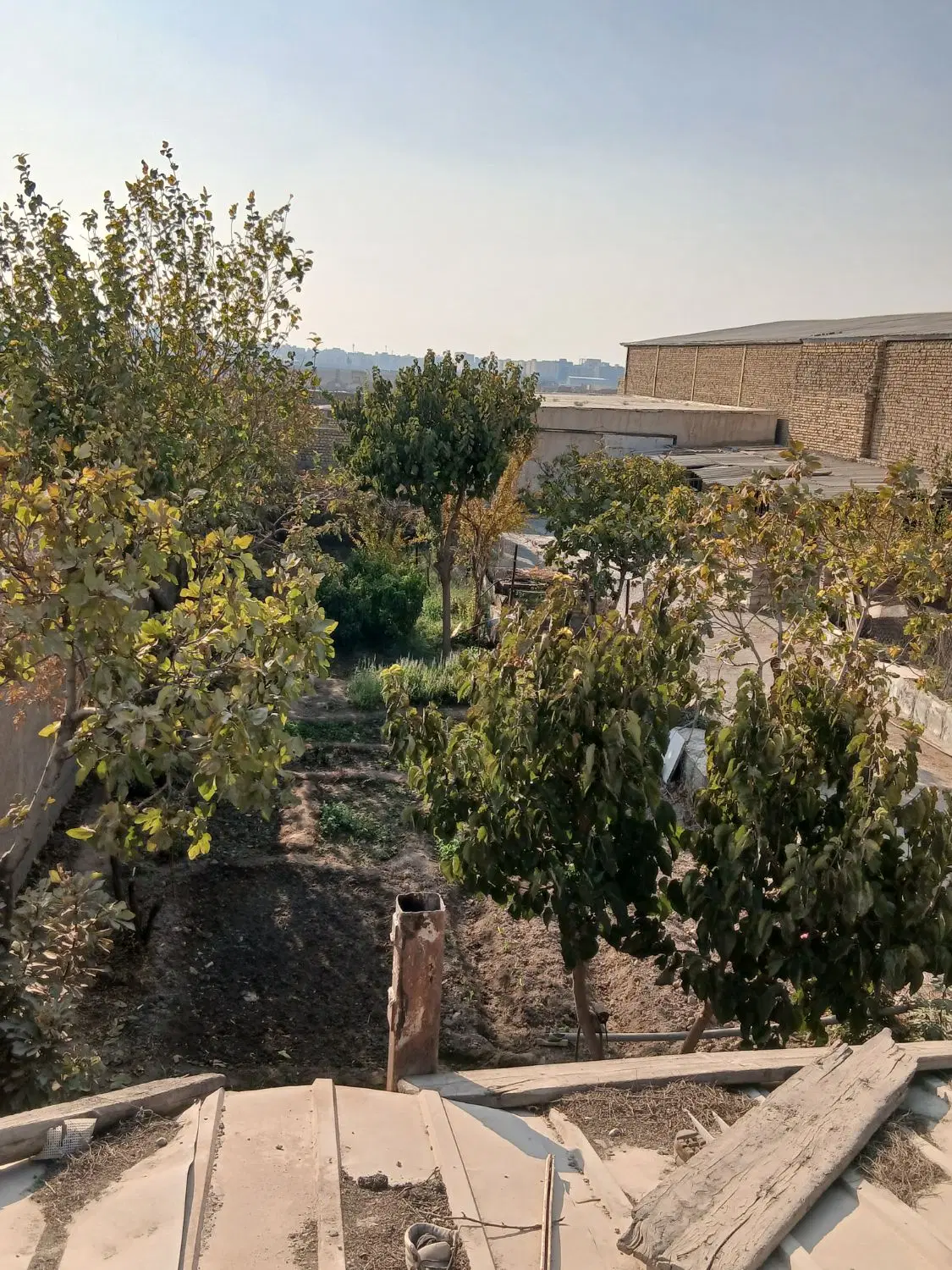 چهاردیواری با سوله