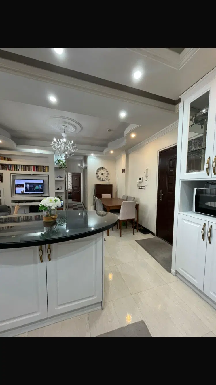 ۸۶ متر دو خواب فول باضافه ۲۰ متر حیاط لوکیشن تاپ