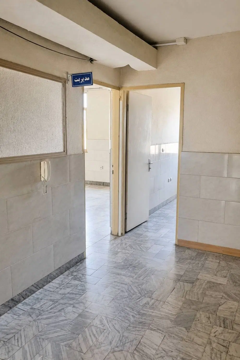 اجاره یک ساختمان ۶ اتاقه واقع در خیابان محسنی