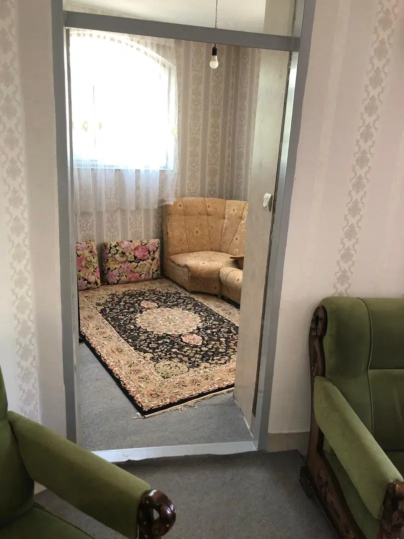 دوواحددرخیابان حکیمان به اجاره داده میشود