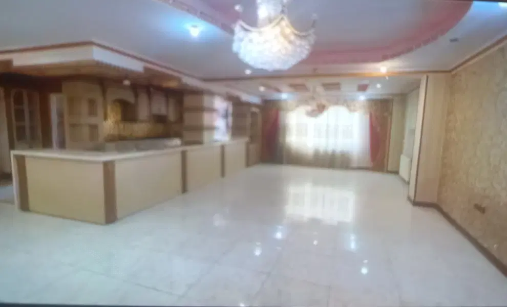 واحد ۱۸۸ متری بر ارغوان