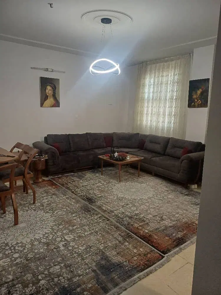 زیرزمین یک خواب_راه کاملا جدا_حیاط دار_صدوقی