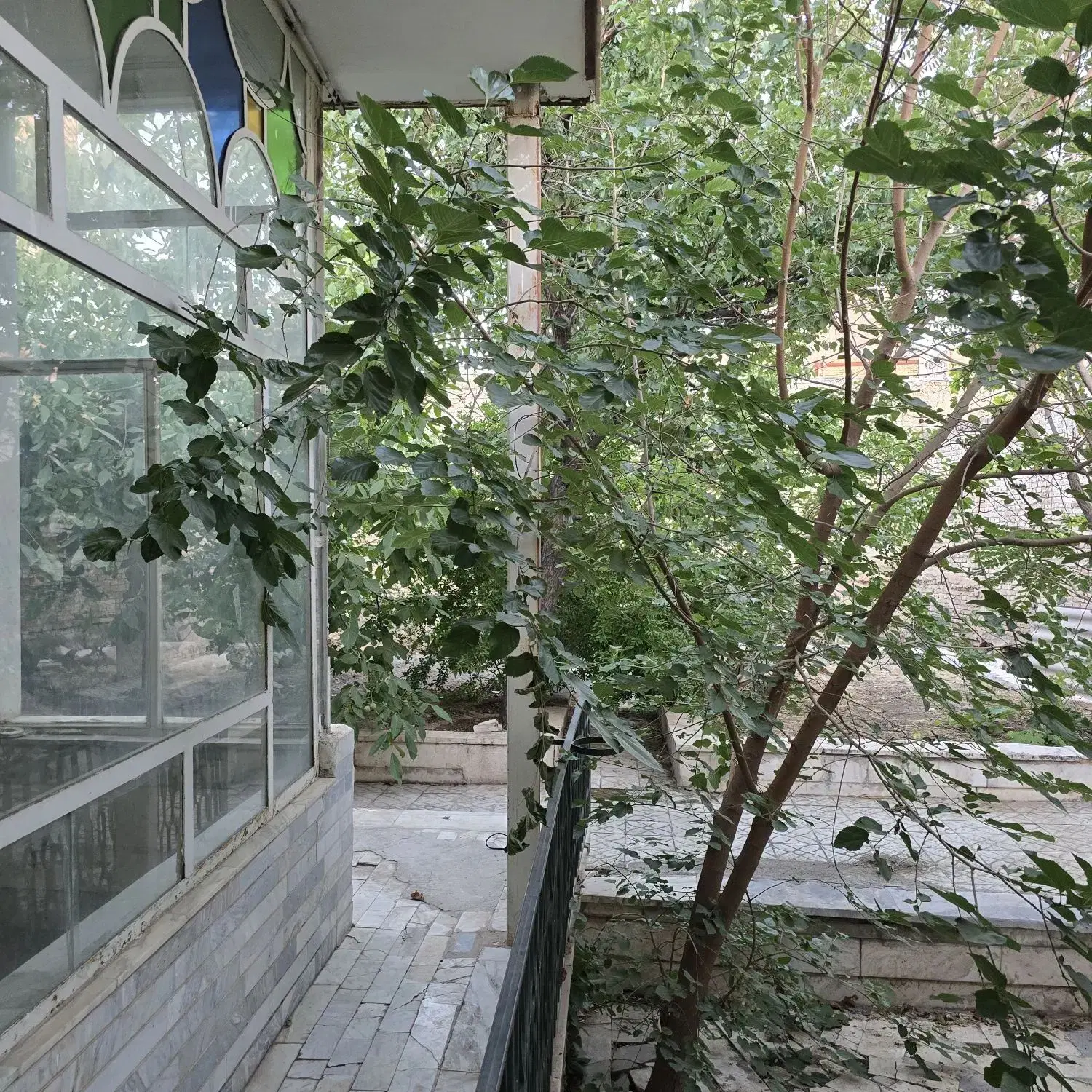 ویلایی مرکز شهر، ورودی مجزا، حیاط بزرگ مشترک