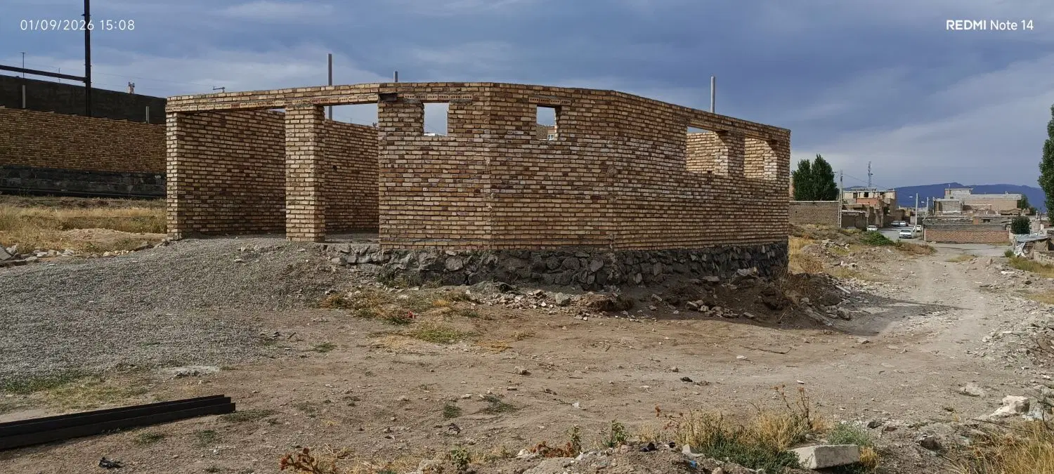 خانه نیمه ساخته دونبش