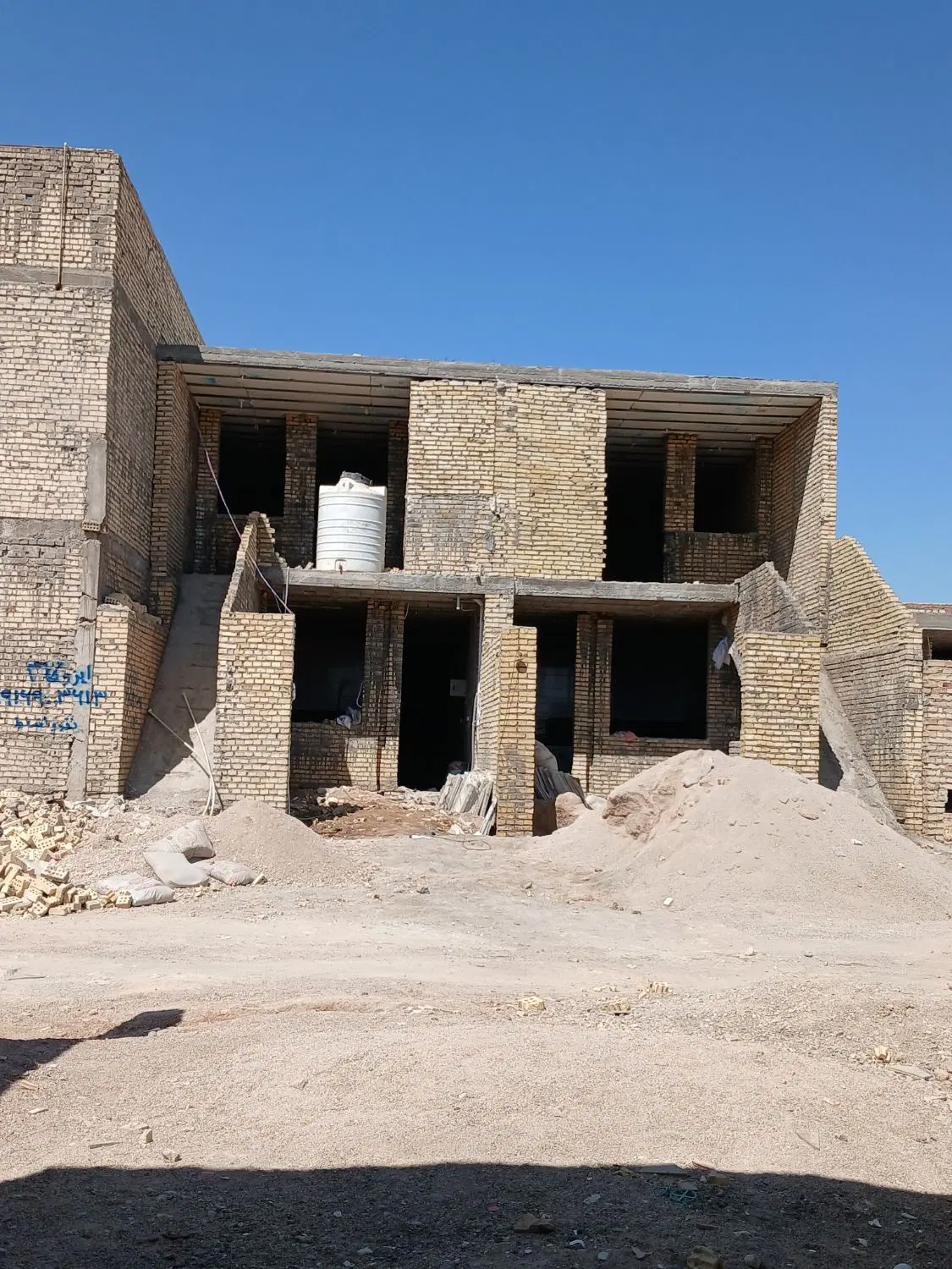 خانه درکوی مندلی کروشات ۳دوطبقه