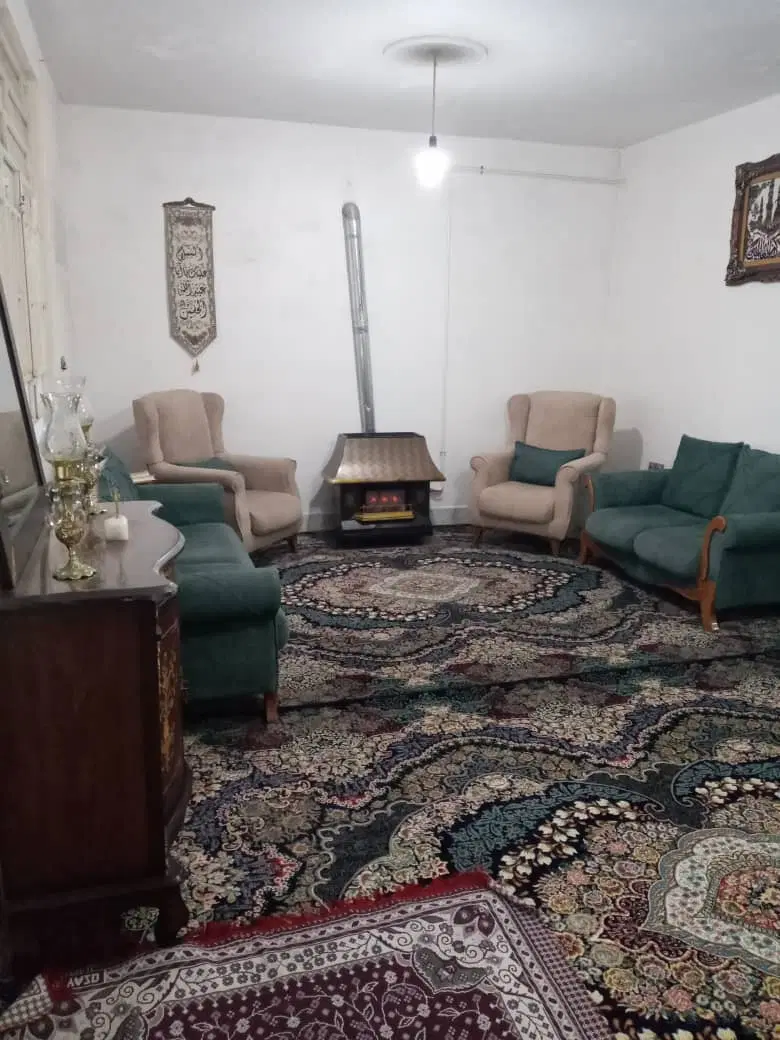 یک تک واحد۹۰متری شیک وآرام