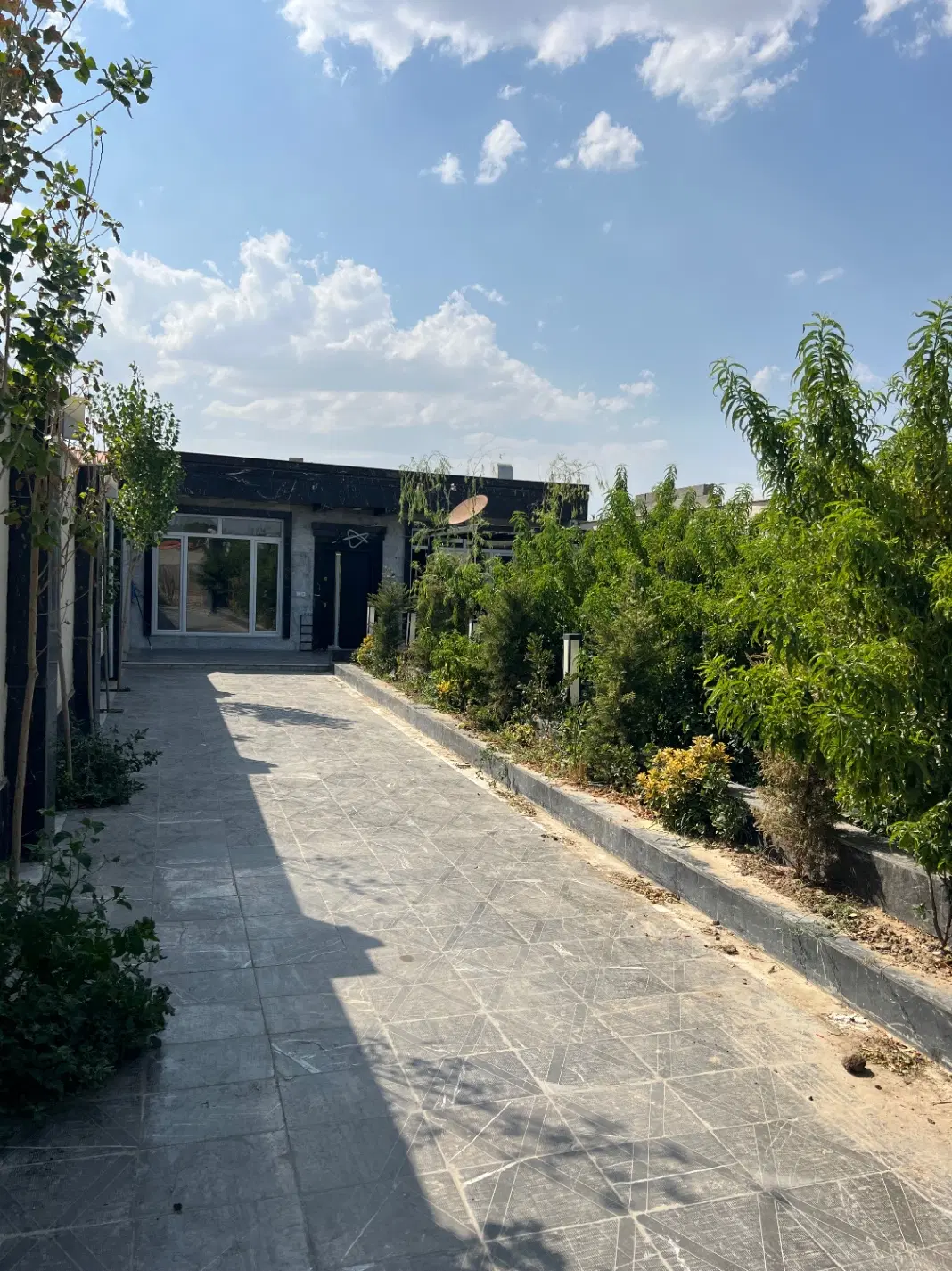 باغ ویلا ۳۰۰ متری خوشنام