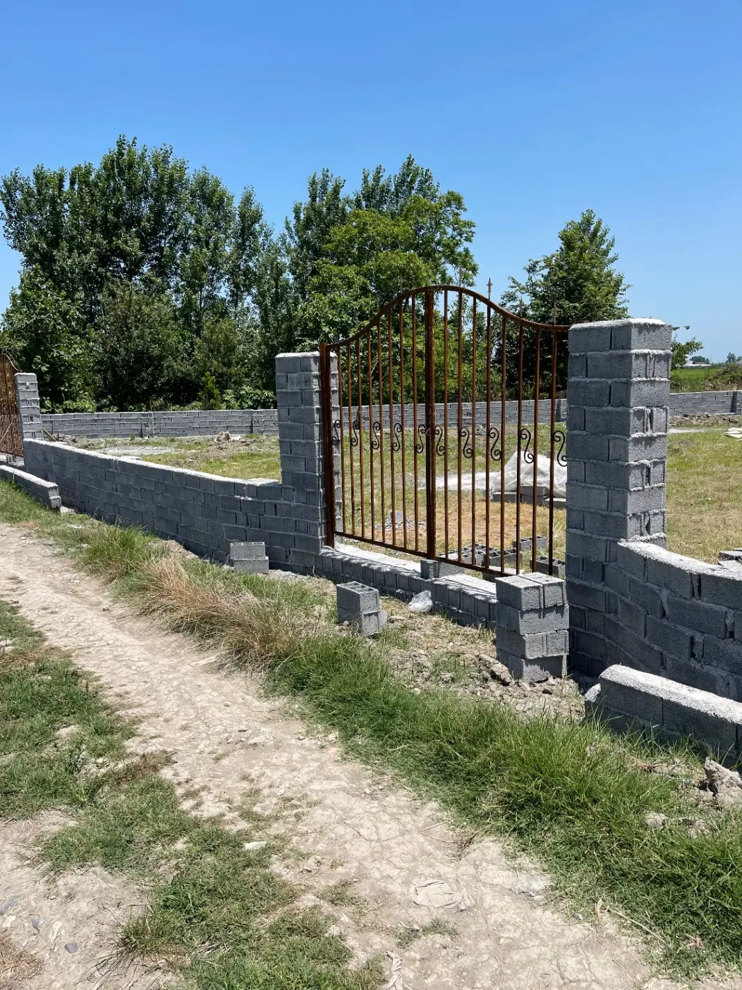 زمین باغی قیمت متری ۳_۵۰۰(مالک هستم)