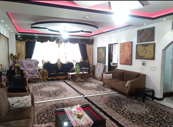 فروش آپارتمان تک‌ واحدی۱۱۲ متری شهرک زاگرس (فوری)