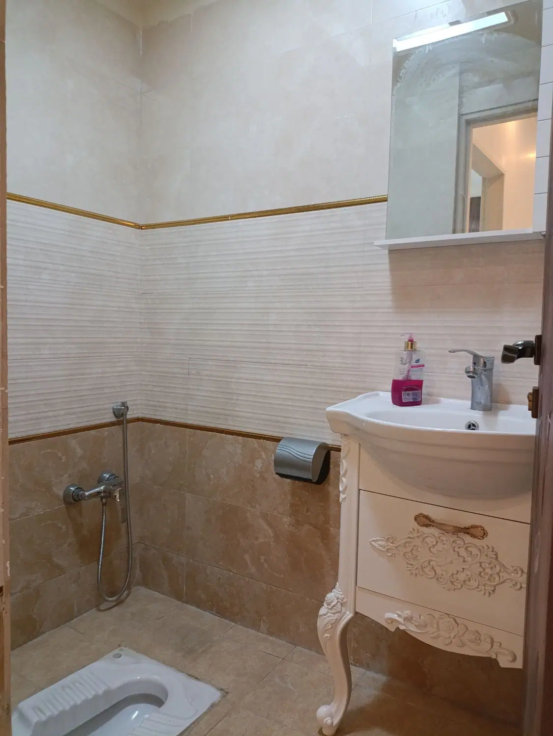 املاک طوبی ، ۶۰ متر آپارتمان فول امکانات در طرشت