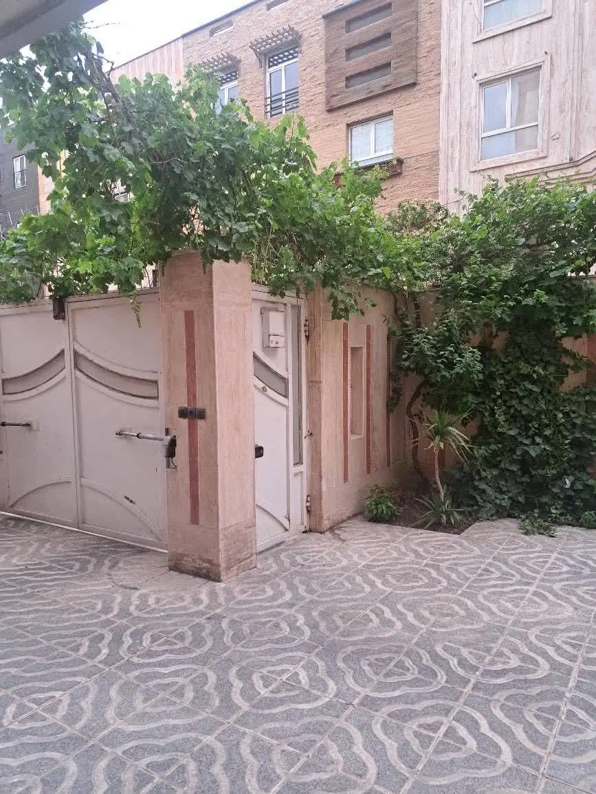 فروش آپارتمان ۱۳۱ متری (شیراز غربی)