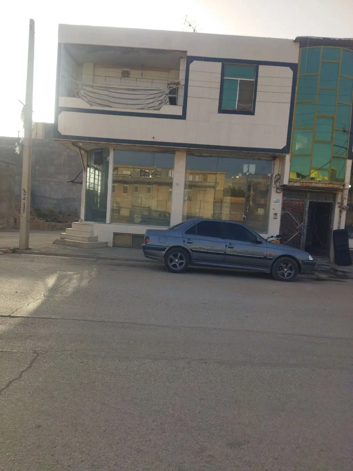 مغازه تجاری