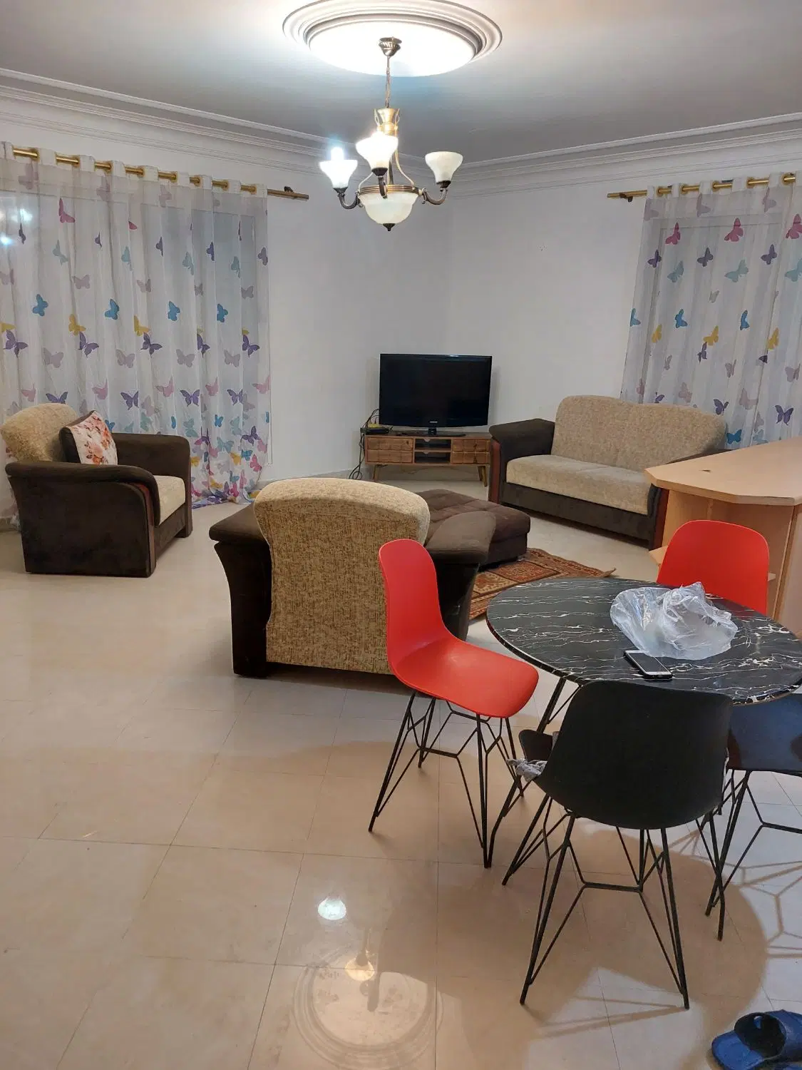 رهن واجاره آپارتمان دوخوابه .فاز آ. میرمهنا