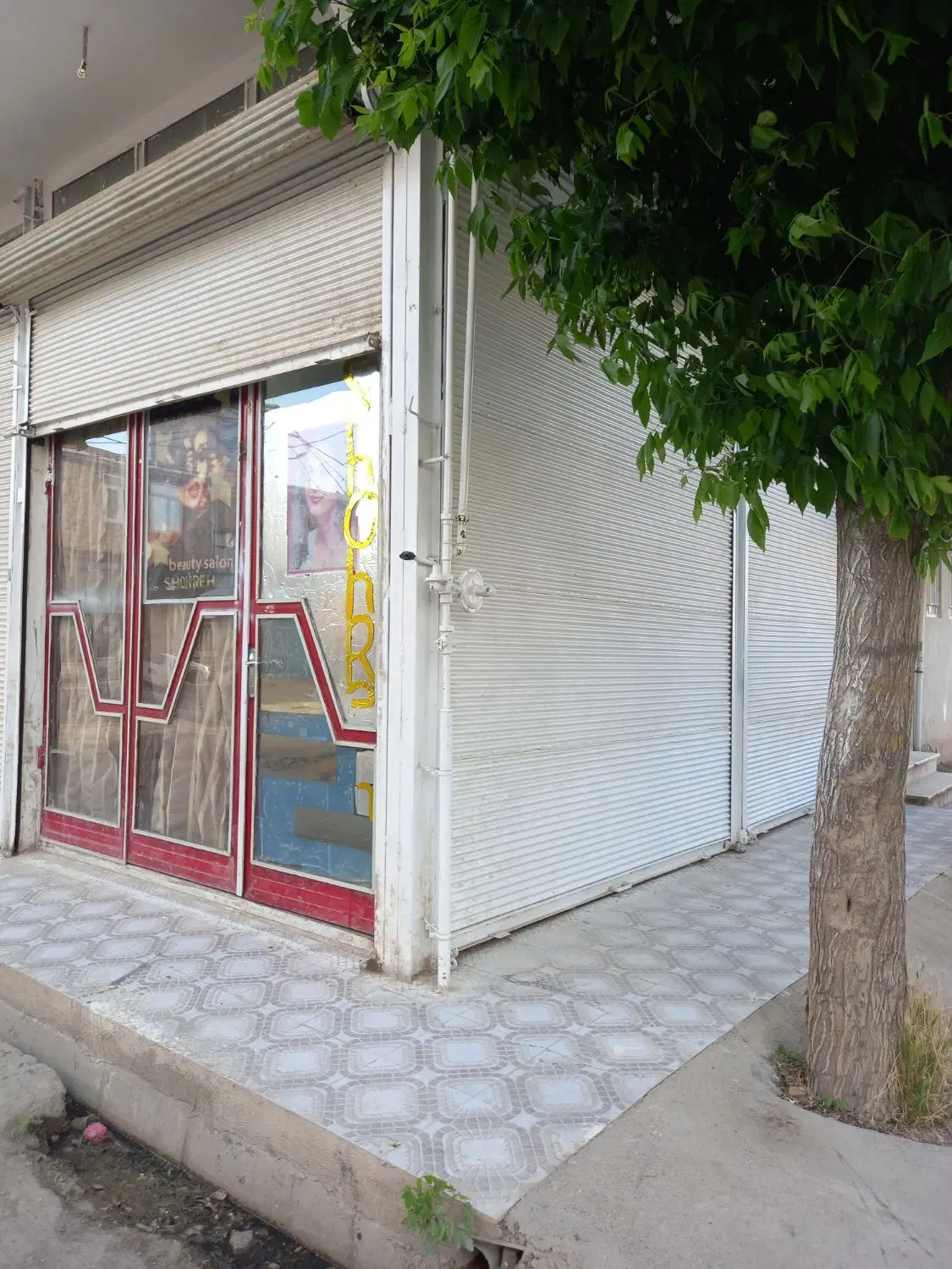 مغازه دوبر خیابان ۱۱۱ کرناچی