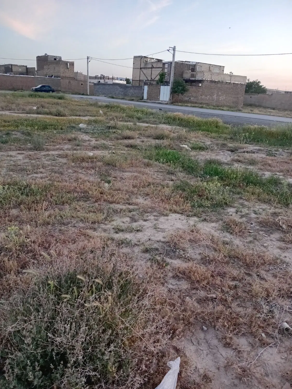 زمین فروشی