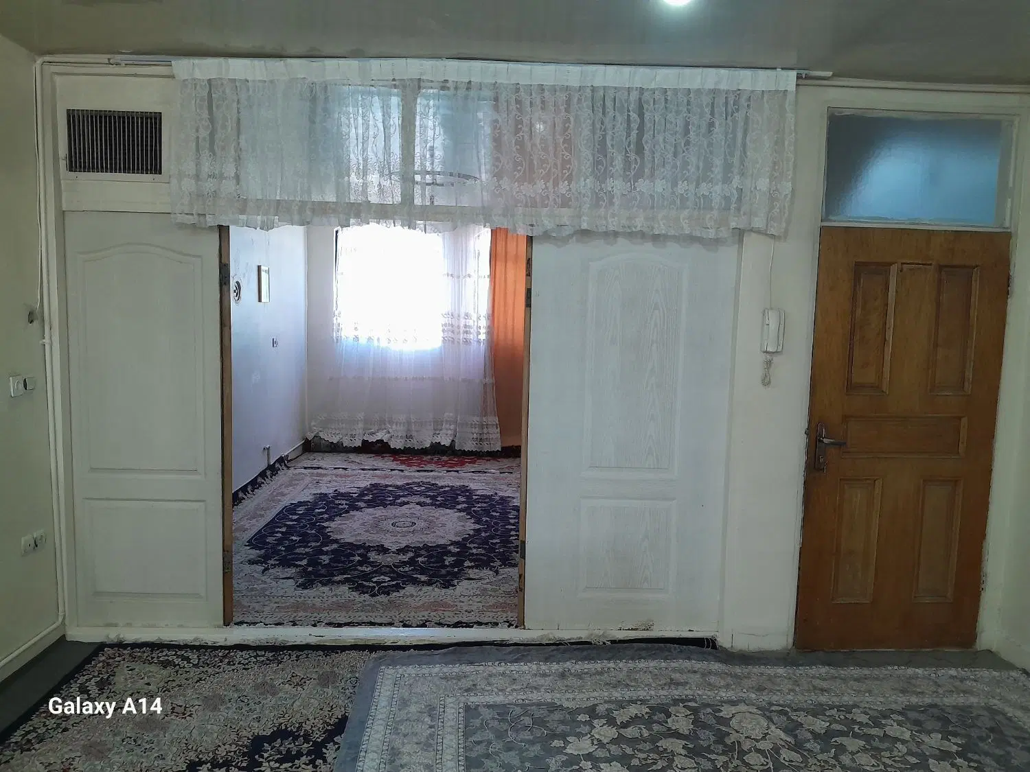 خونه ۱۰۰ متری یه خواب تمیز و نورگیر