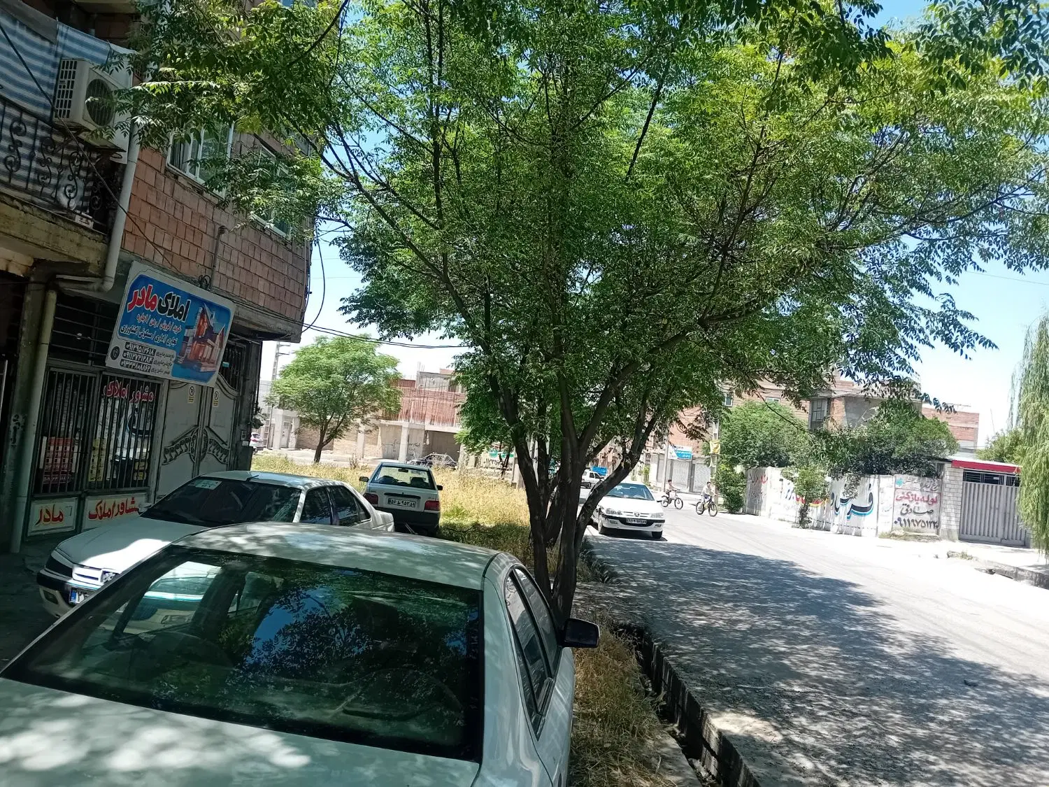 زمین تجاری ۲۰ متری معلم
