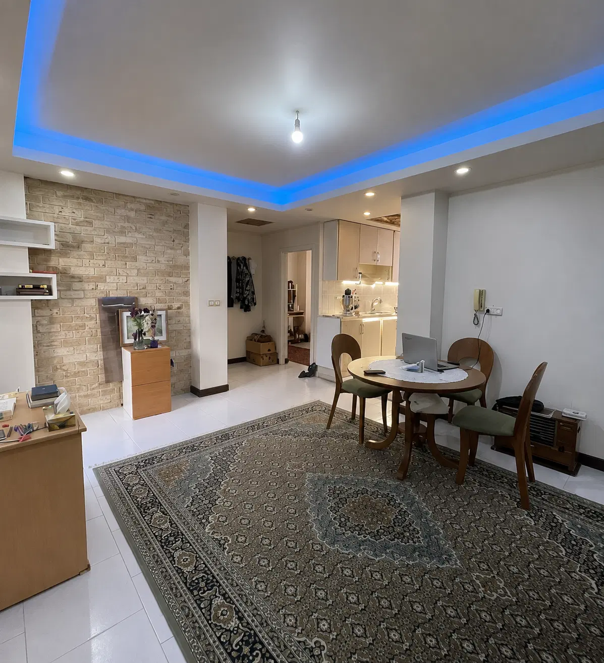 اجاره آپارتمان طبقه اول(پشت خیابان گل)