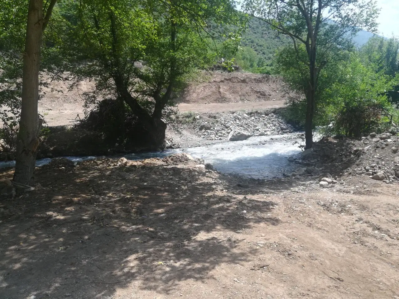زمین مناسب گردشگری  فروشی