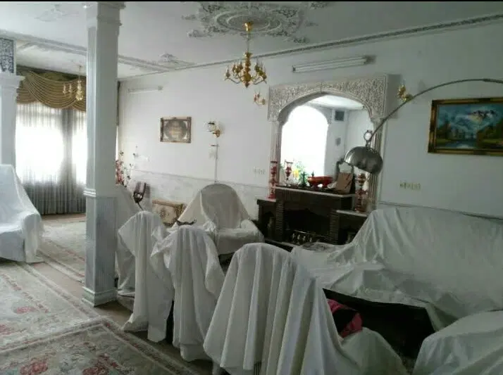 ویلایی 145متر جنوبی 3طبقه _ دو نبش قدیمی ششدانگ