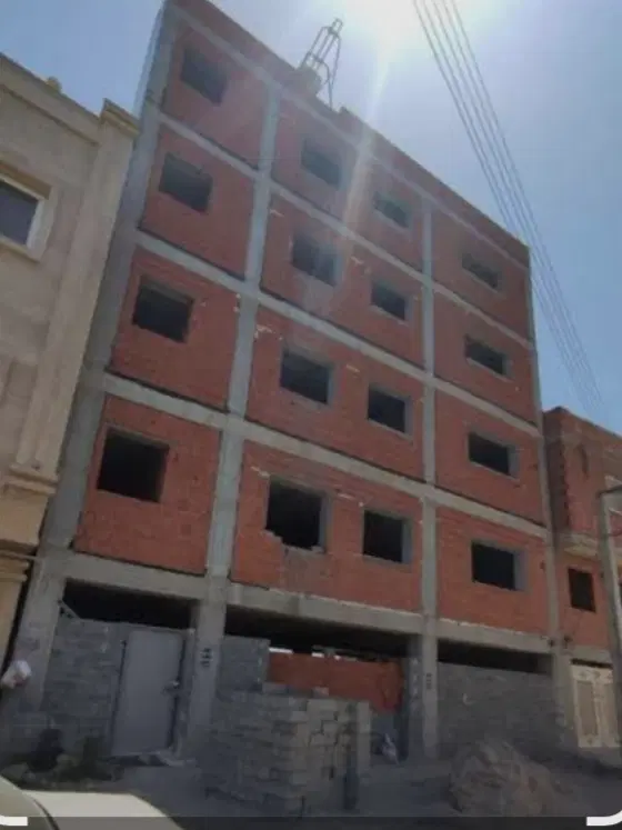 آپارتمان تعاونی شرکت نفت واقع درشهرصدرا