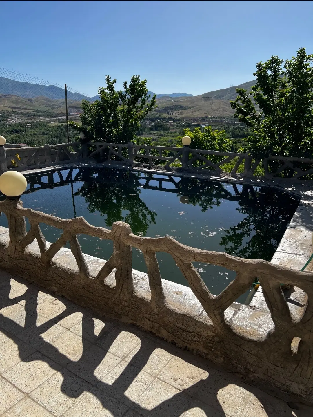 باغ نرسیده به قلیان تکمیل