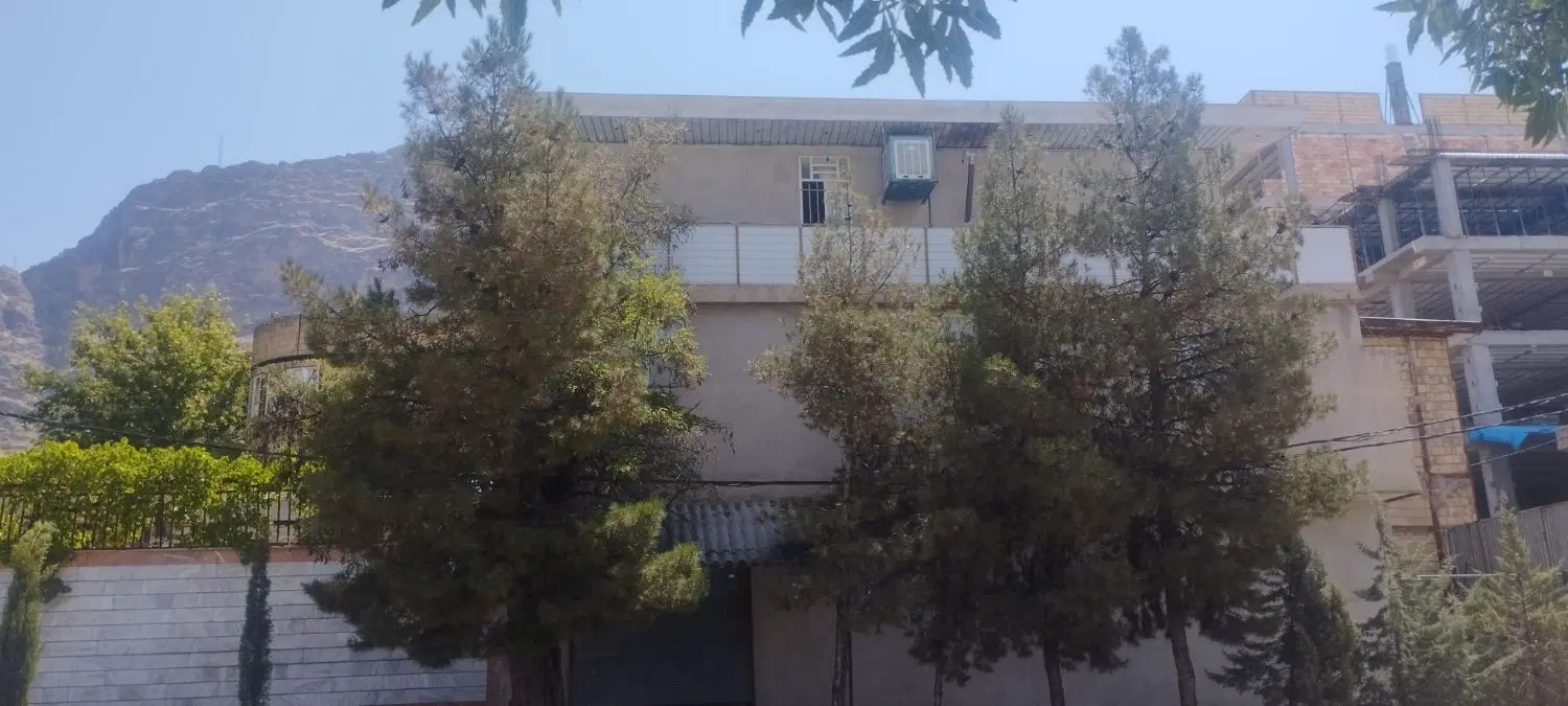 200متر دو نبش