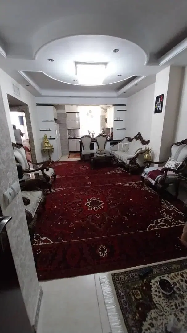 ۷۰ متر با پارکینگ‌و انباری طبقه ۳ اندیشه