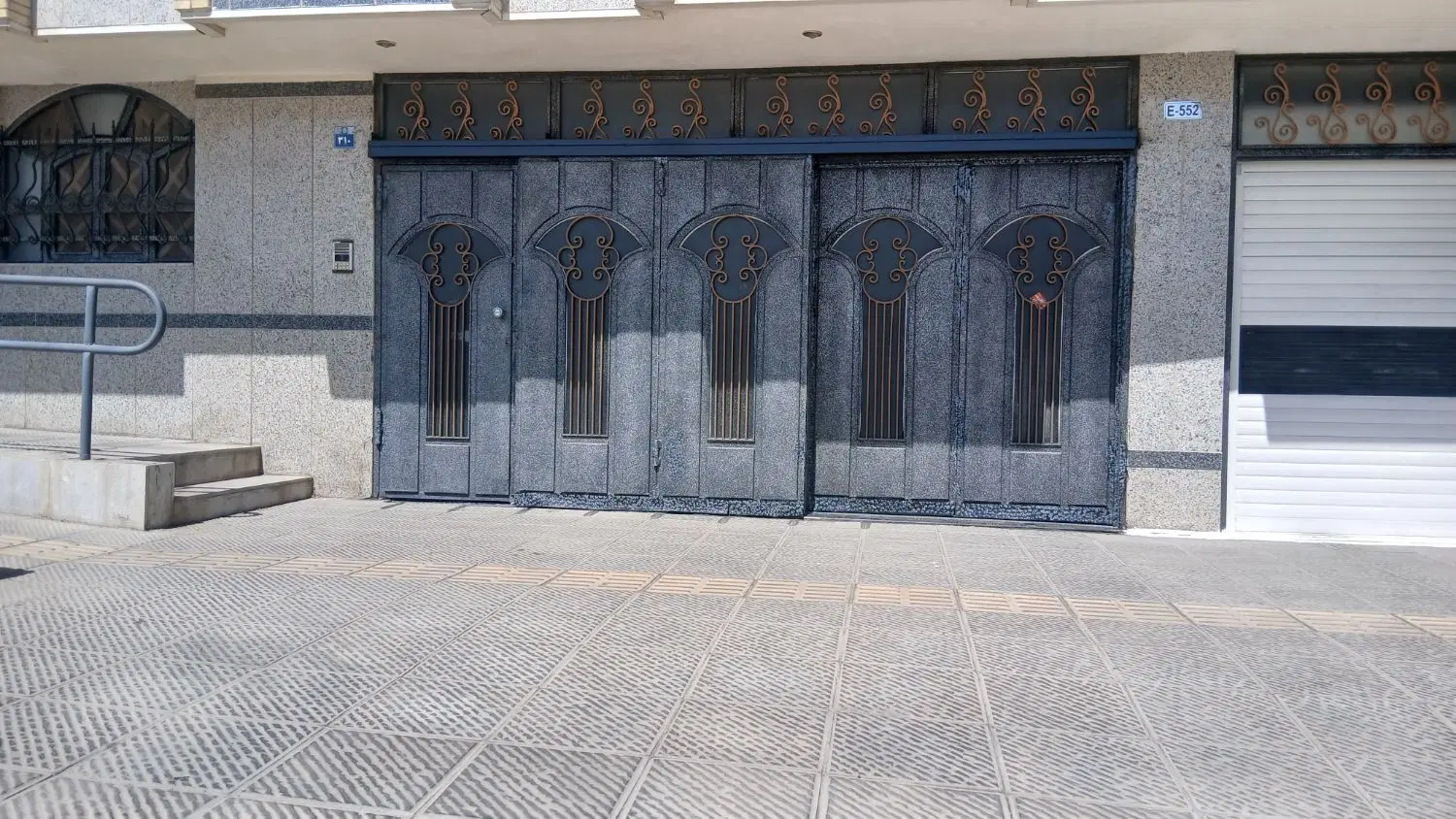 یک واحد  اپارتمان جنوبی