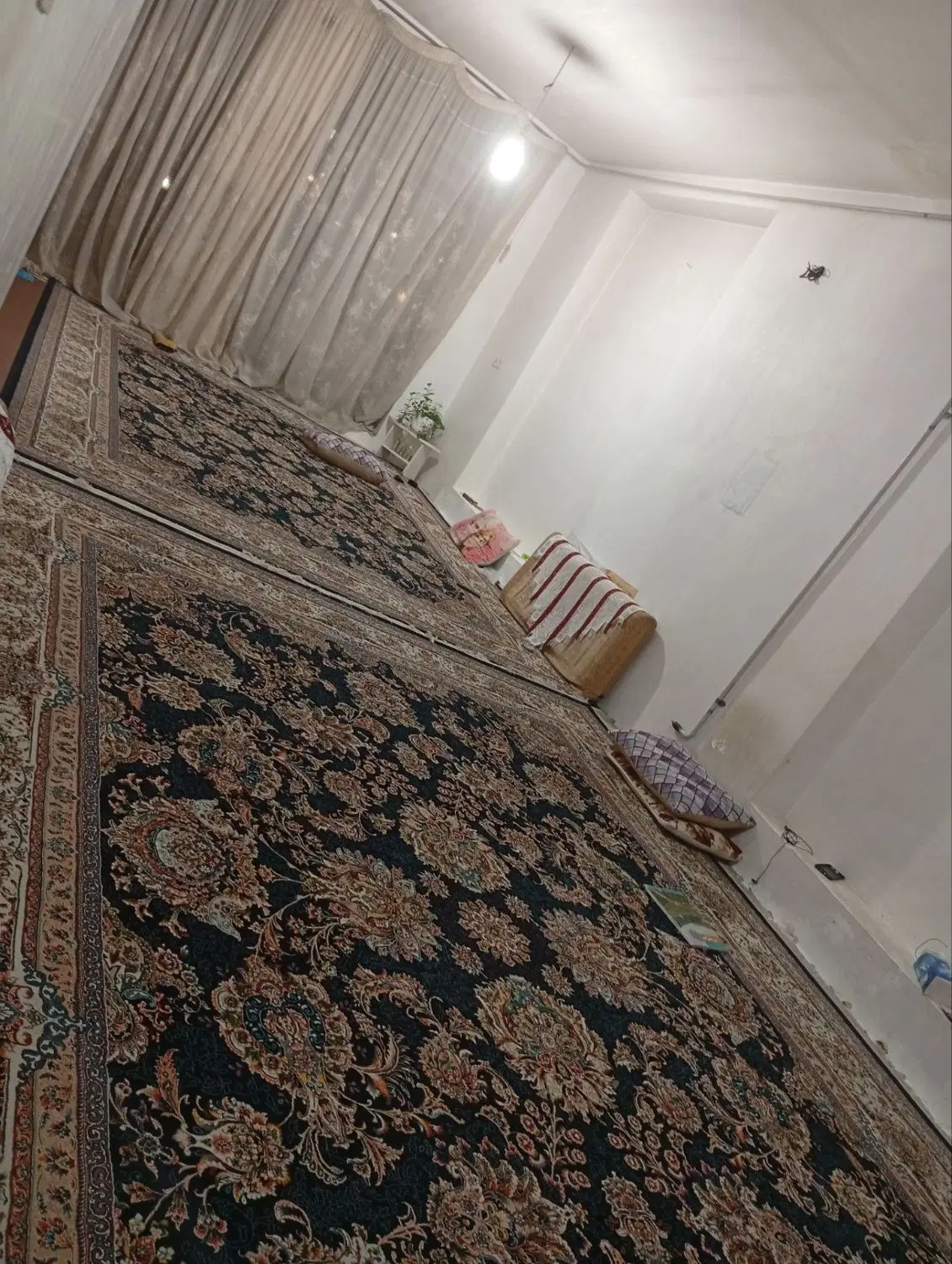 اجاره طبقه بالا پشته حسین آباد۱۸۰ متر