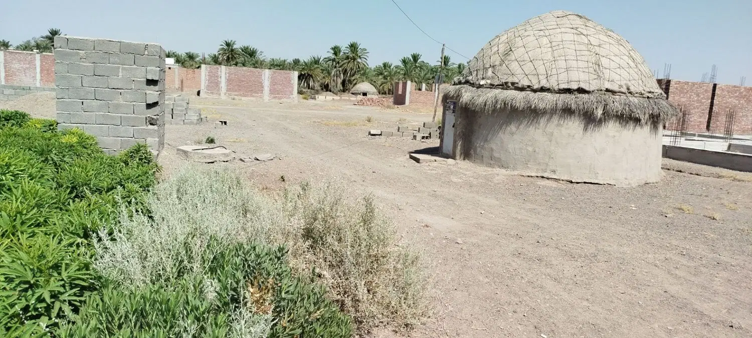 زمین 370مترهست