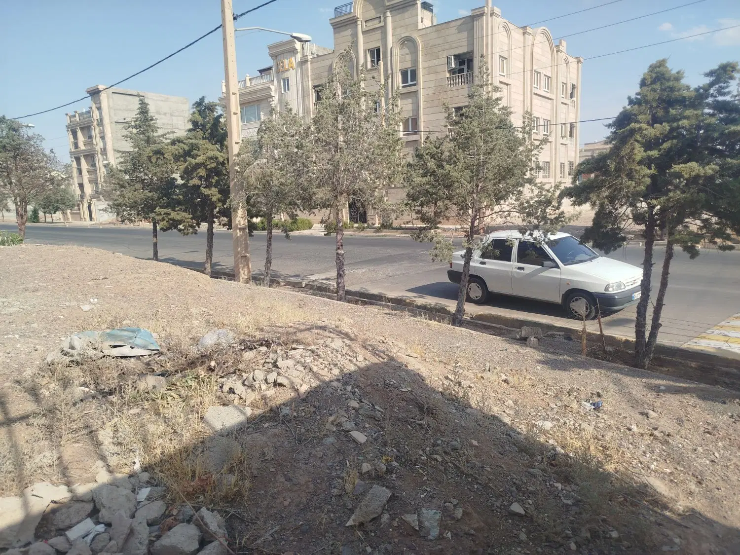 زمین تجاری مسکونی فاز یک 1