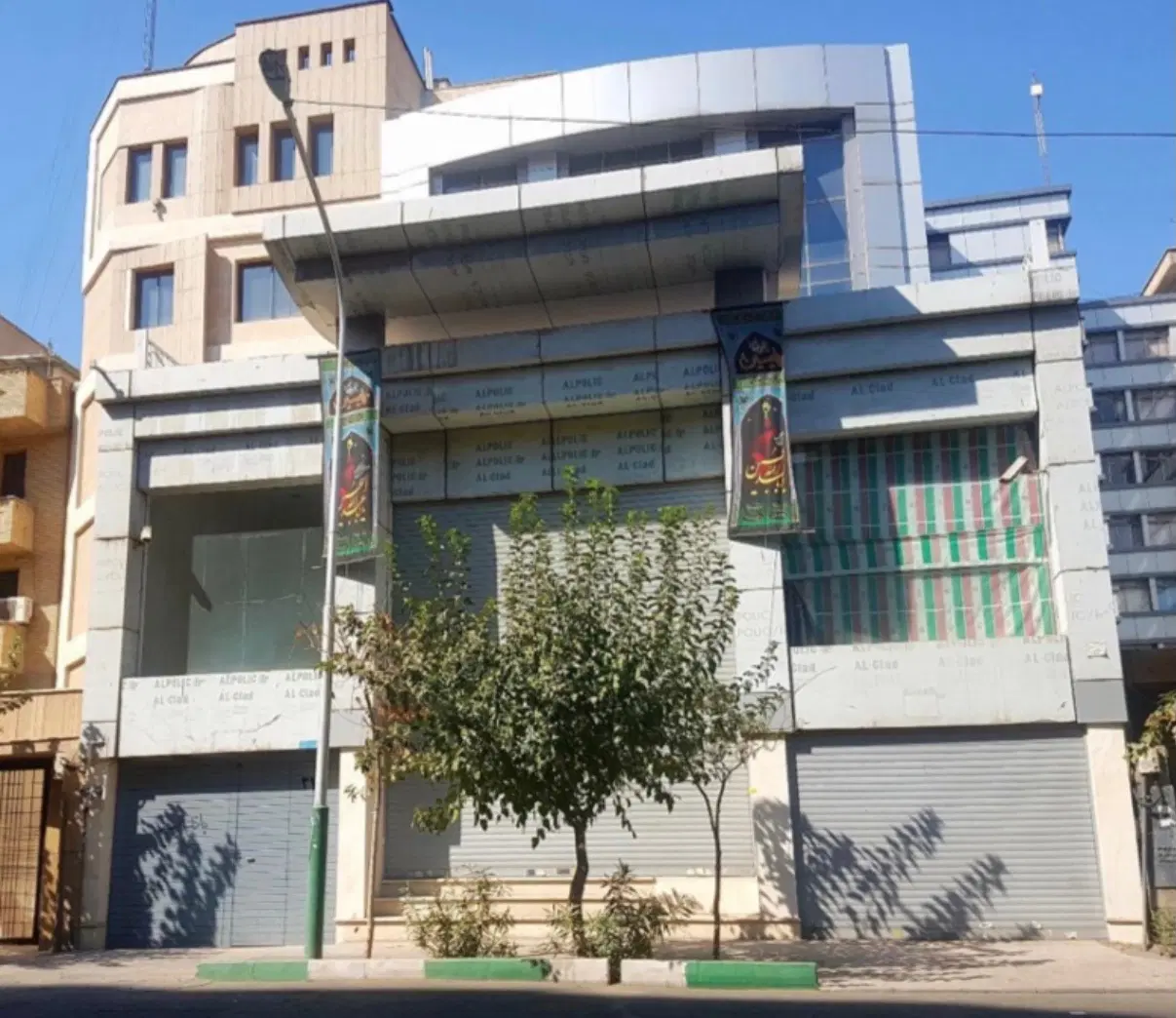 ۶۵۰ متر تجاری ۵۰۰ متر موقعیت اداری (۷ طبقه) یکجا