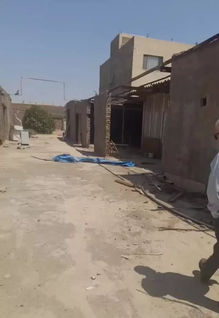 فروش ملک تجاری ۹۶۰ متر دوکله « جواز پاساژ »