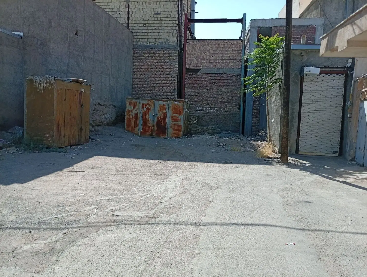 زمین انتهای بازار بلوار نیکو