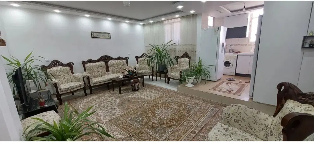رهن آپارتمان در طبقه اول خیابان تهران
