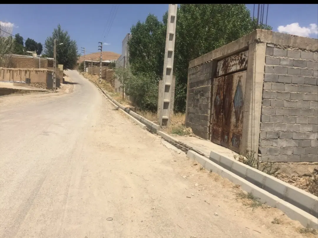 مغازه و زمین در جاده بیجار روستای چورزق